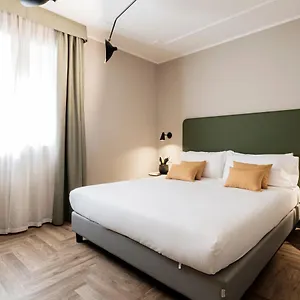 2* Hotel Lory